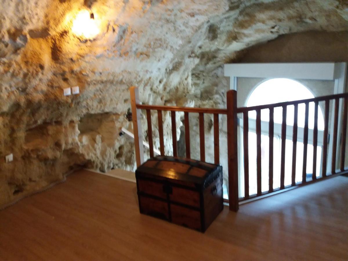 L'Etape Troglo Hotel Вувре Екстериор снимка